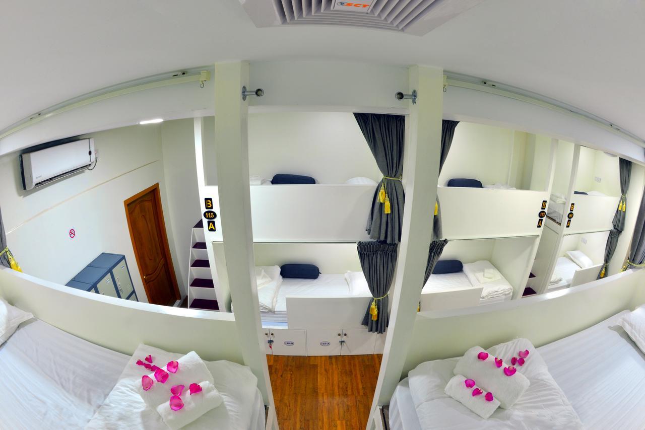 Backpacker Hostel (Adults Only) Yangon Esterno foto